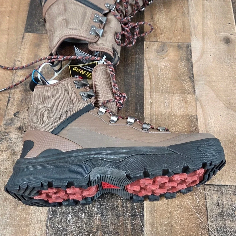 Nike ACG new tags